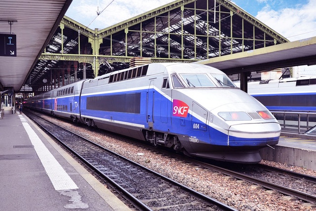 sncf-voyageurs-selects-sqills-s3-passenger-reservation-system