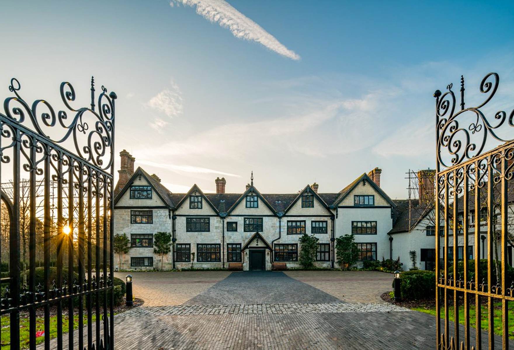 stanbridge-villagesearch-1760x1200